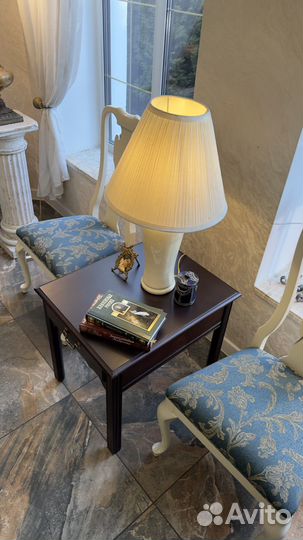 Стулья белые USA