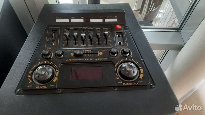 Музыкальная колонка с блютузом и караоке