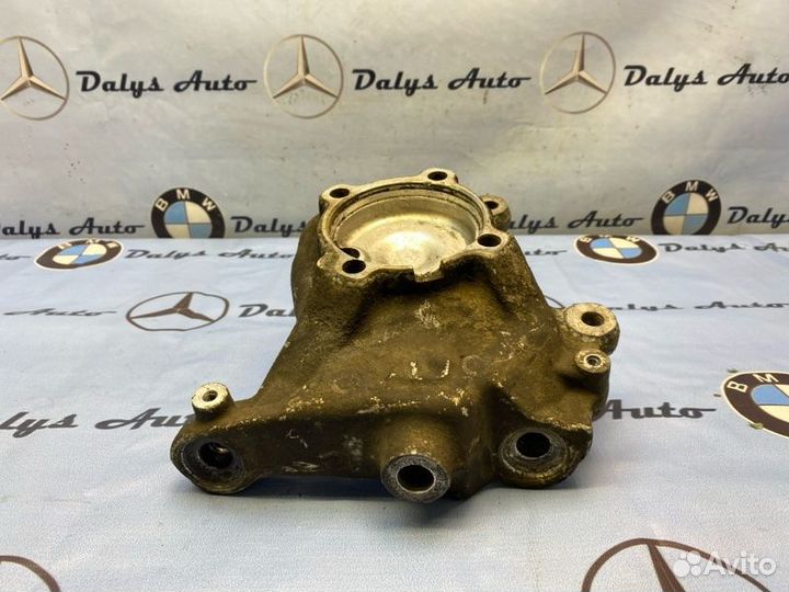 Кулак поворотный передний левый Bmw 745I E65