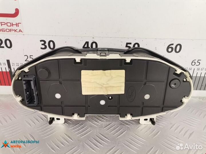 Щиток приборов (приборная панель) Ford Fiesta