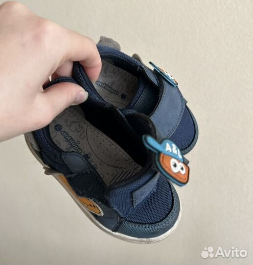 Кроссовки детские