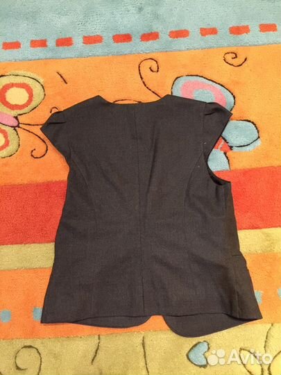 Жилет школьный для девочки б/у