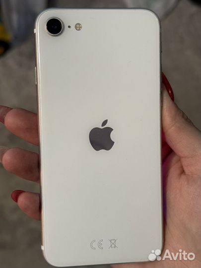 iPhone SE, 64 ГБ