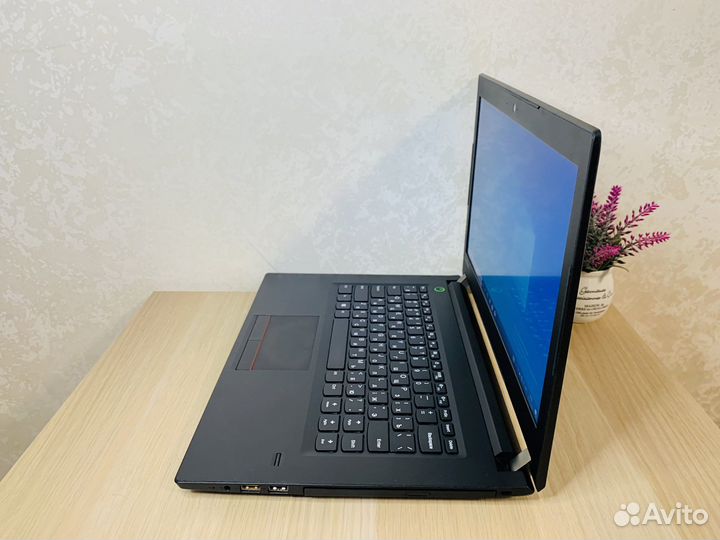 Свежий, компактный и мощный нотбук