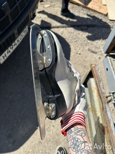 Коньки для фигурного катания