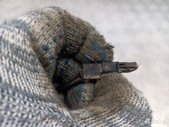 Датчик ABS передний правый Renault Megane 2 1.6