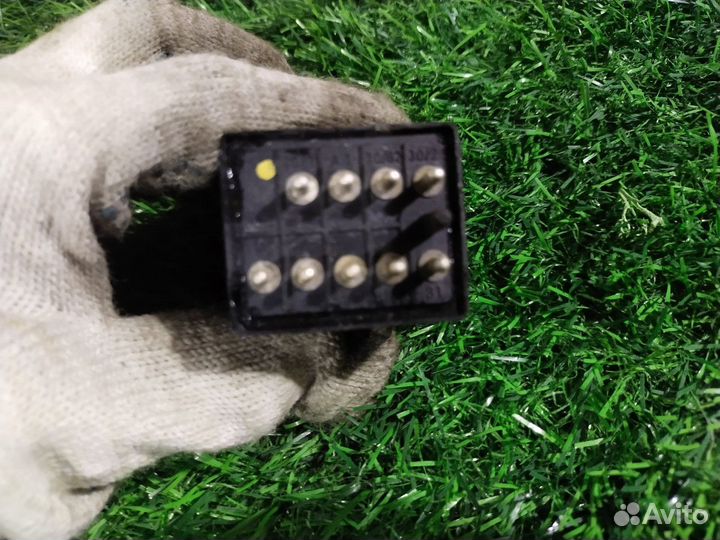 Реле двигателя Mercedes Vito (W638)