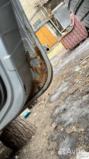 Дверь правая задняя Рено Логан1