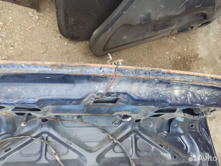 Крышка багажника Nissan Almera N15