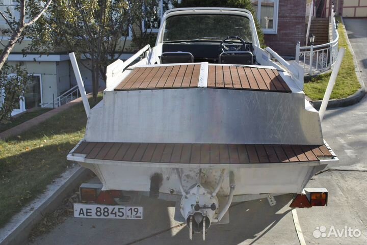 Моторное судно