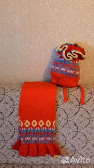 Осенняя шапка и шарф для девочки