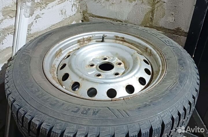 Зимние шины с дисками 215/65/R16 102Т