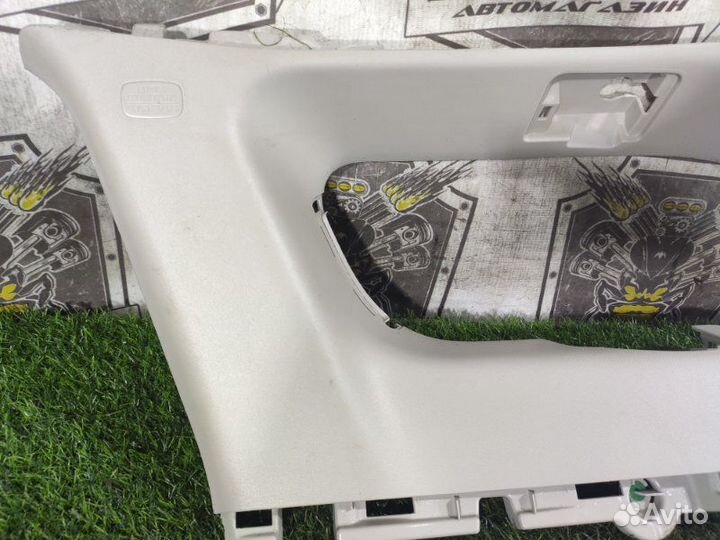 Обшивка багажника задняя правая Honda Shuttle GP7