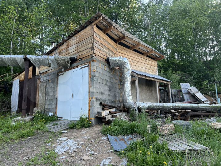 Гараж, > 30 м²