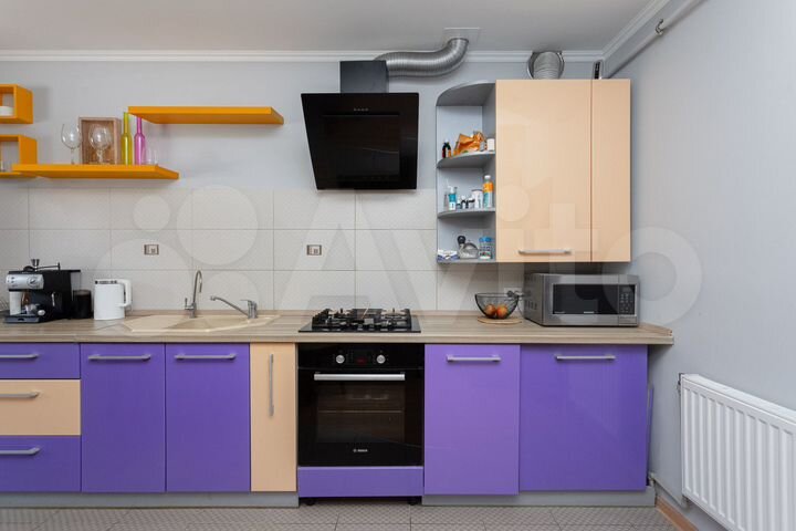 3-к. квартира, 80 м², 1/3 эт.