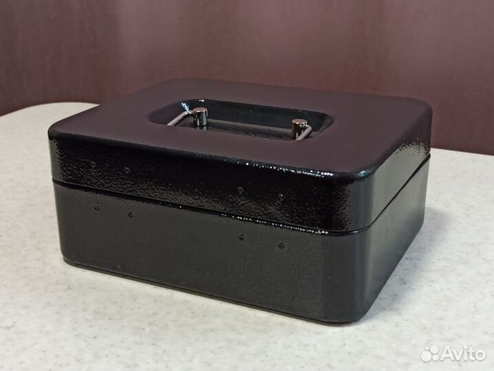 Мини-сейф для хранения денег и ценностей