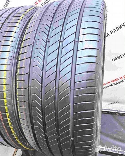 Kumho Majesty 9 Solus TA91 235/45 R18 98N