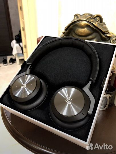 Bang olufsen h9i Black