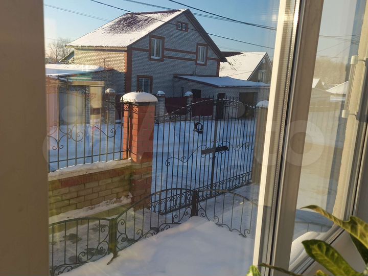 Дом 180 м² на участке 6 сот.