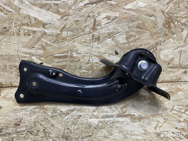 Правый задний продольный рычаг Jetour Dashing