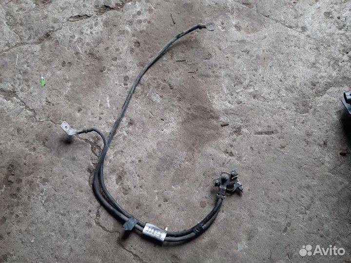 Клемма аккумулятора минус Nissan Almera G15