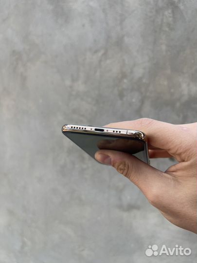 iPhone Xs, 256 ГБ