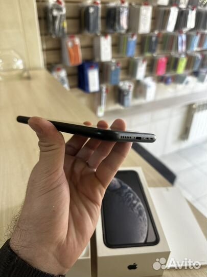 iPhone Xr, 128 ГБ