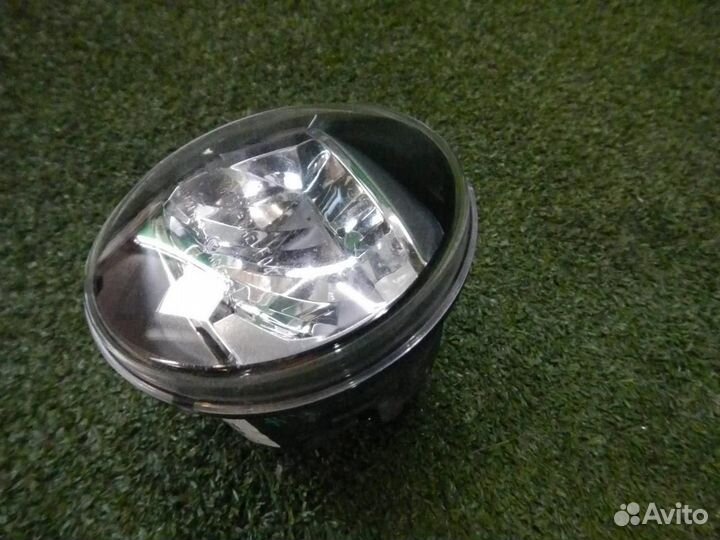 Птф правая Toyota Land Cruiser Prado 150 (2017-н.в