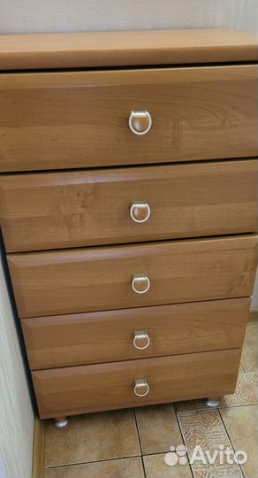 Комод с зеркалом