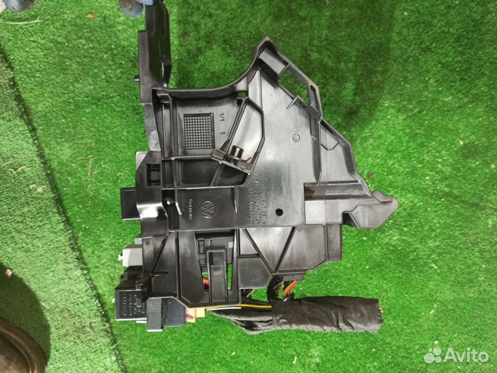 Блок управления бортовой сети Volkswagen Passat B6