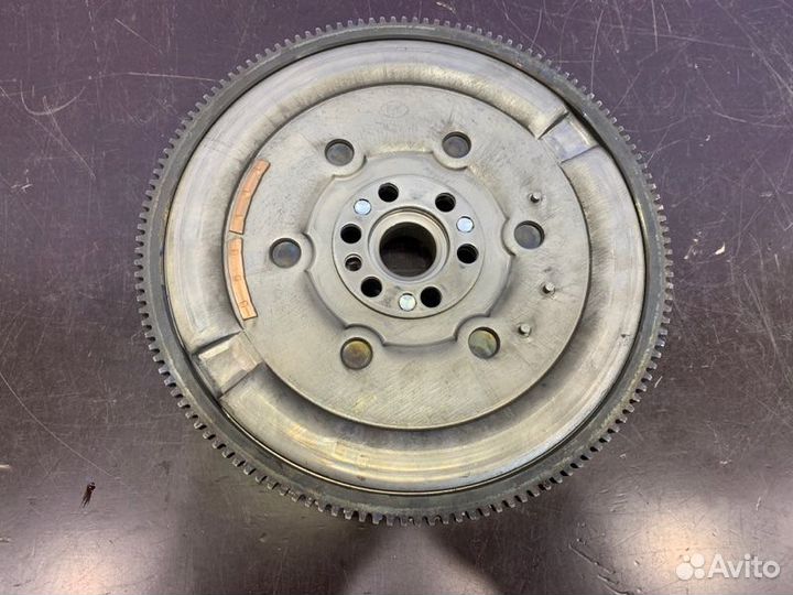 Маховик Mercedes-Benz 118