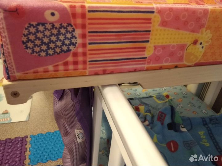 Пеленальная доска на кроватку