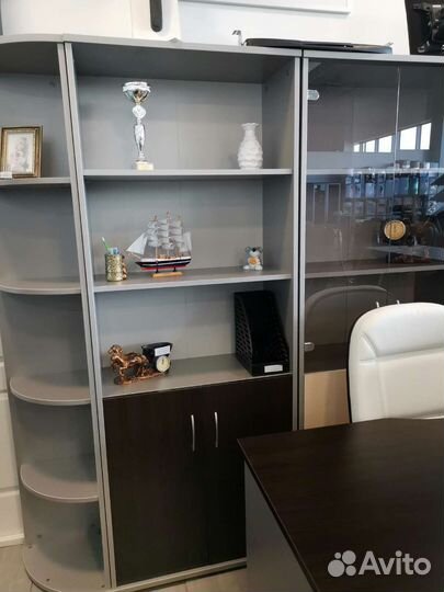 Офисный стол для руководителя новый в упаковке