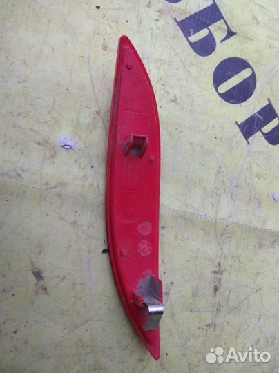 Отражатель в бампер задний правый Renault Megane 3