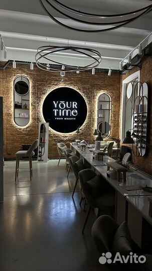 Помощник администратора в салон красоты