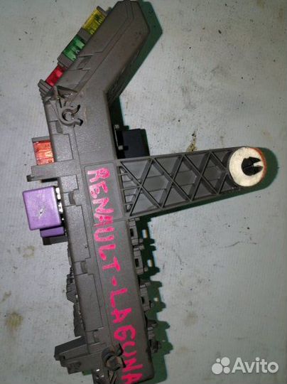 Блок предохранителей Renault Laguna 1 универсал