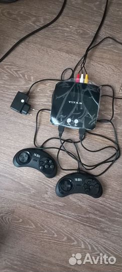 Игровая приставка Titan 500 игр