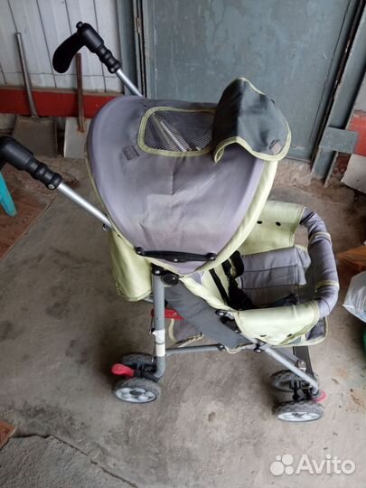 Прогулочная коляска трость