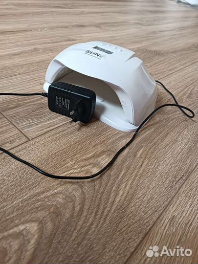 Продам лампу для ногтей