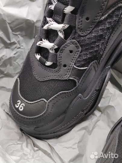 Balenciaga Triple S clear sole black