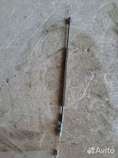 Трос замка двери передний Volkswagen Passat B6