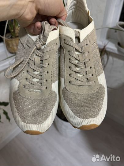 Кроссовки Zara