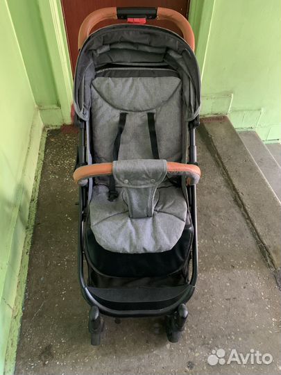 Детская прогулочная коляска