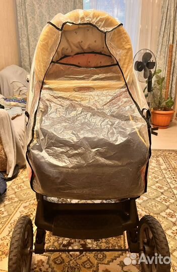 Коляска трансформер с подстаканником