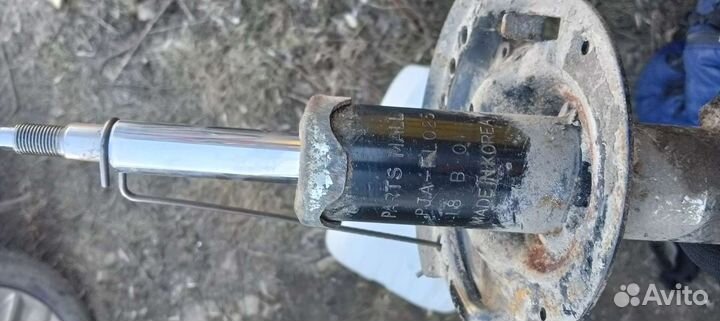 Стойка передняя Hyundai elantra