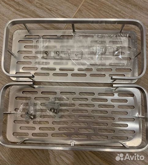 Полки для ванной комнаты новые