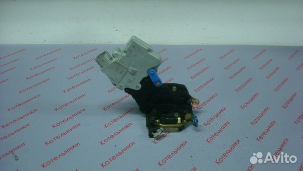 Nissan 80503-BM660 Замок передней левой двери