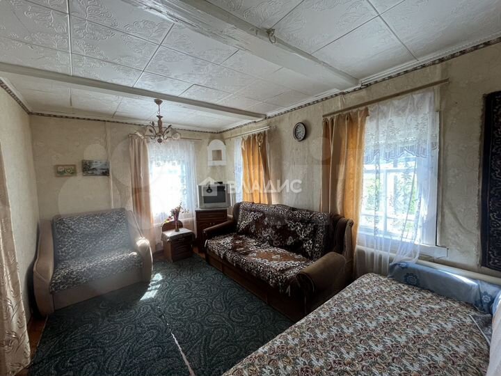 Дом 65 м² на участке 42 сот.