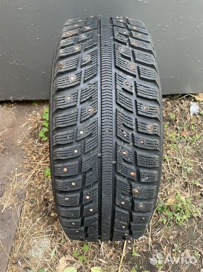 Kumho I'Zen KW22 215/55 R17 98T