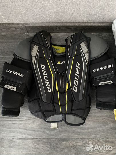 Нагрудник хоккейный вратарский jr